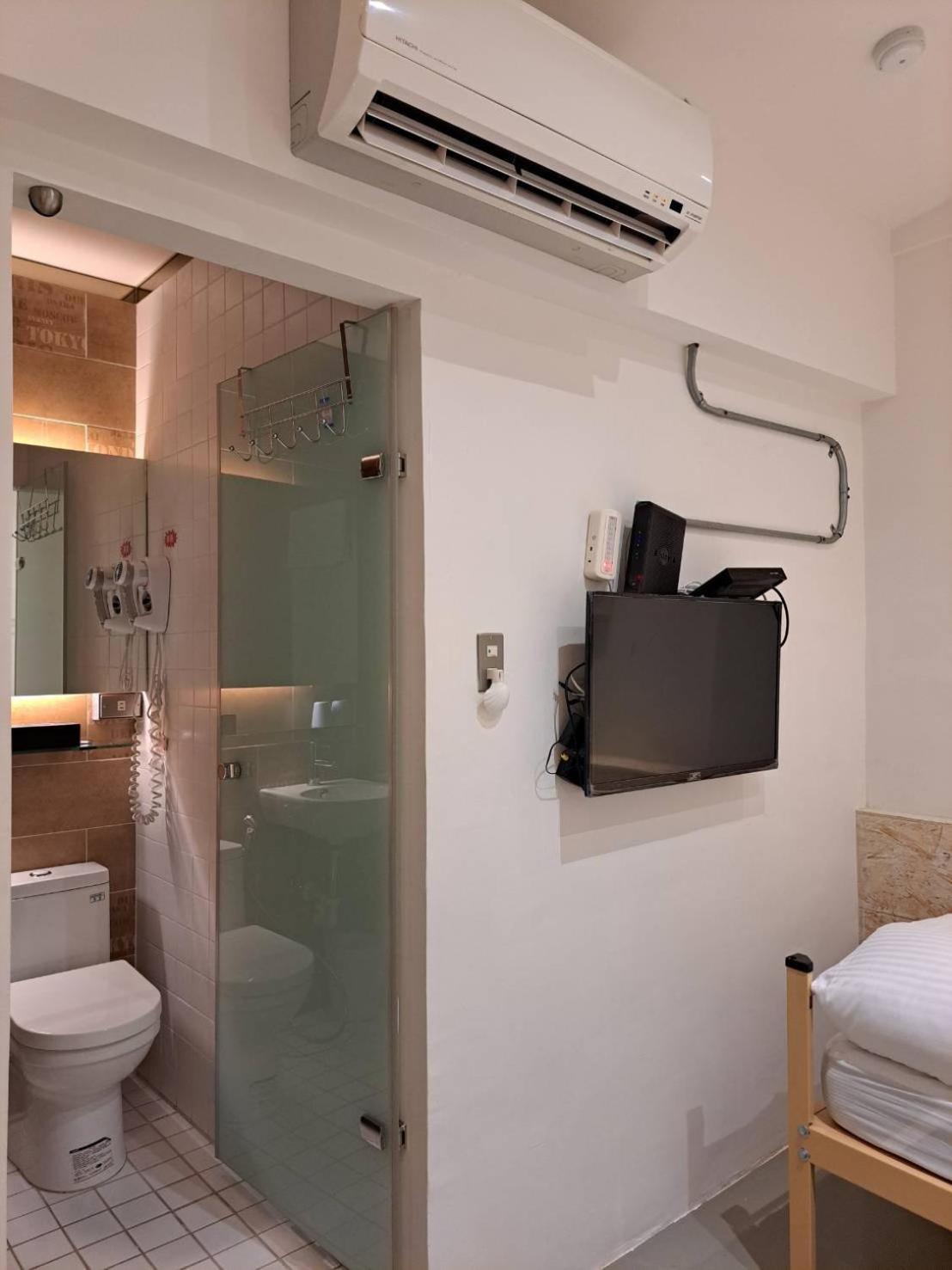 King Wow Inn Tainan Exterior photo