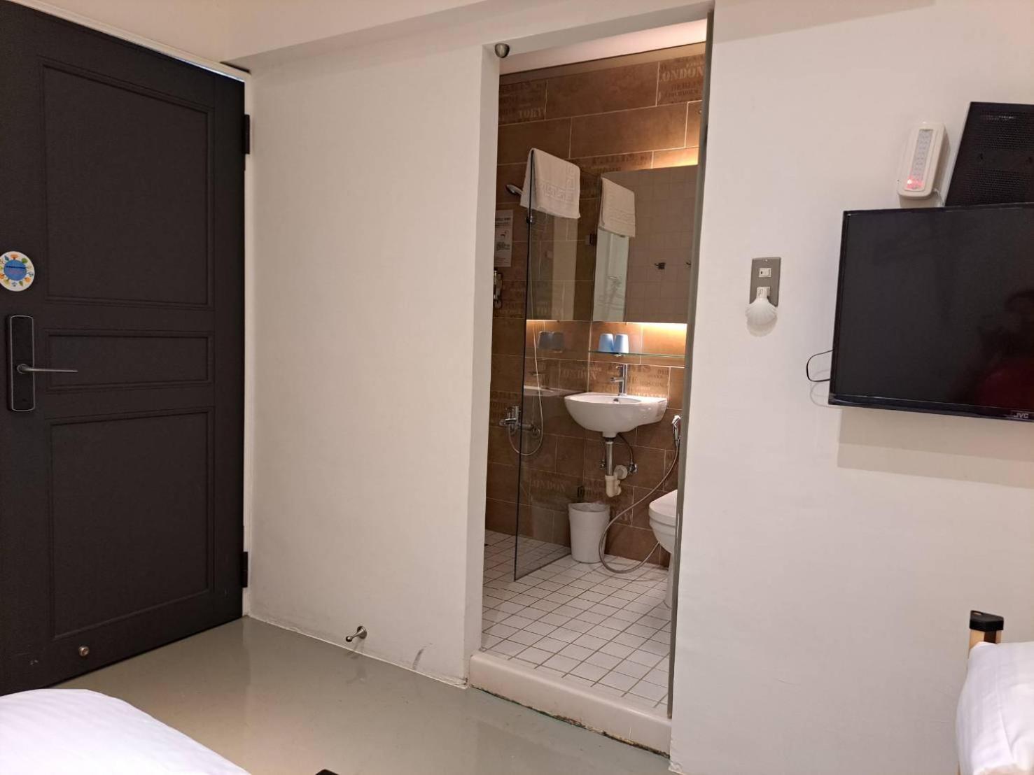 King Wow Inn Tainan Exterior photo