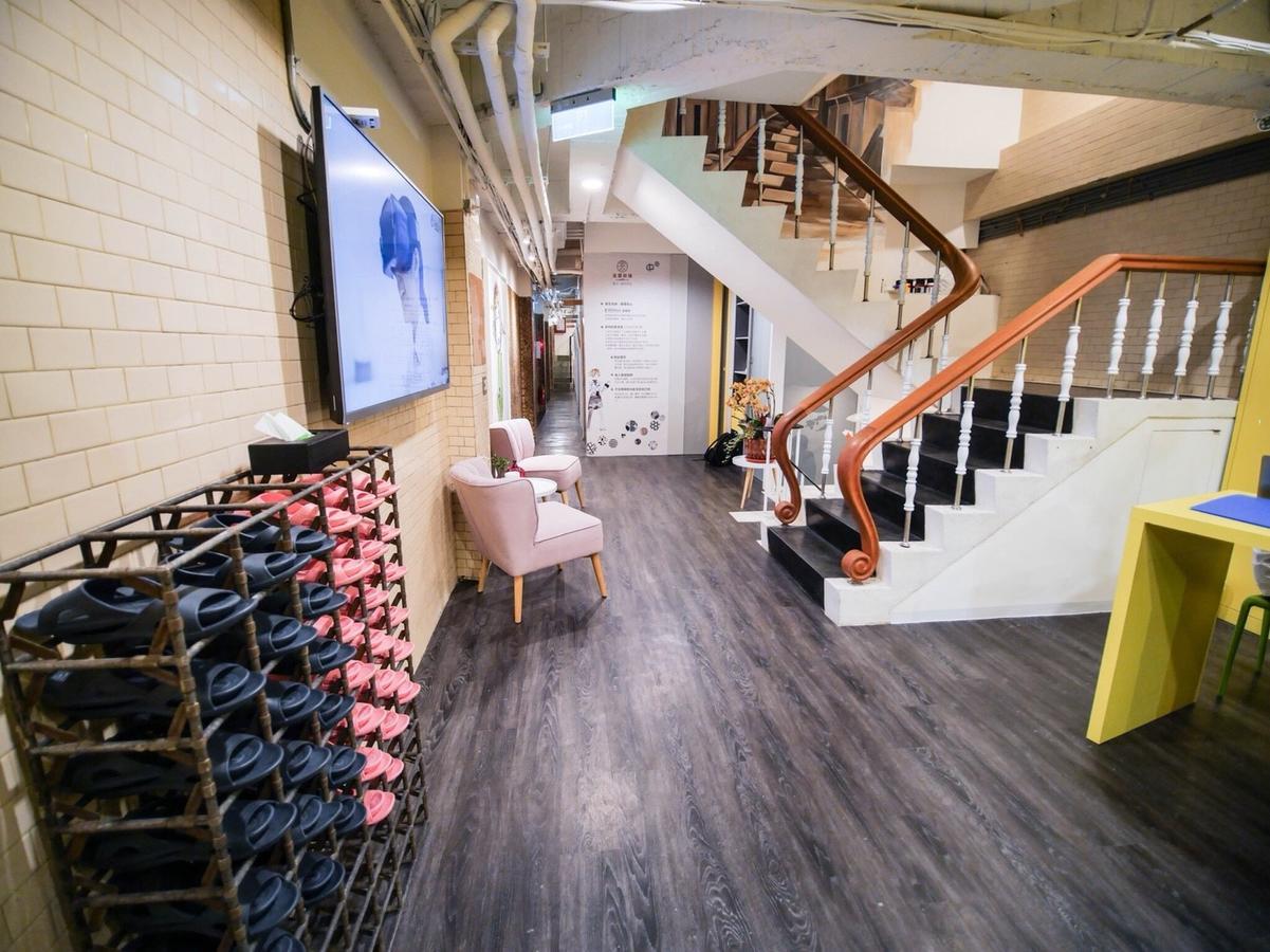 King Wow Inn Tainan Exterior photo